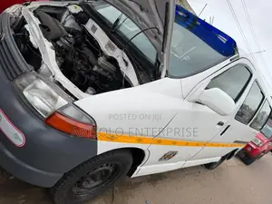 Toyota Corolla Fielder 2001 White