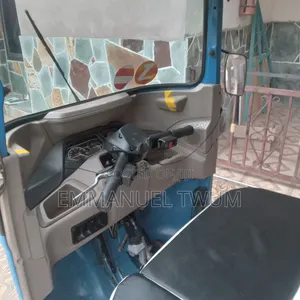 Bajaj RE 2025 Blue