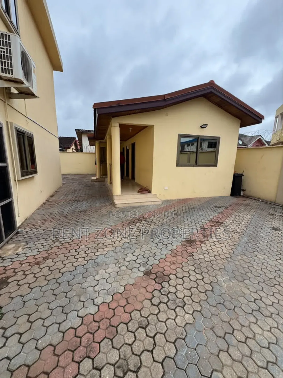 7bdrm House in Achimota for rent
