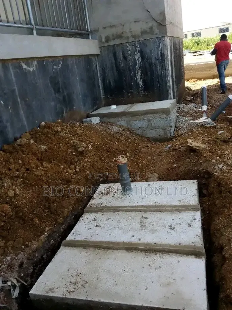 Bio-Digester Biogas Biofil Toilet Installation
