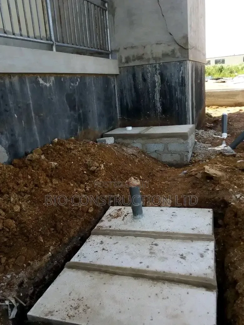 Bio-Digester Biogas Biofil Toilet Installation