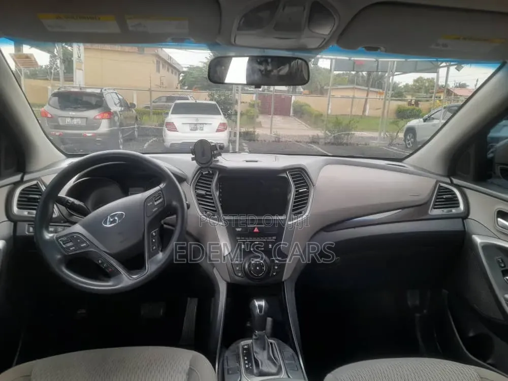 Hyundai Santa Fe 2017 Gray