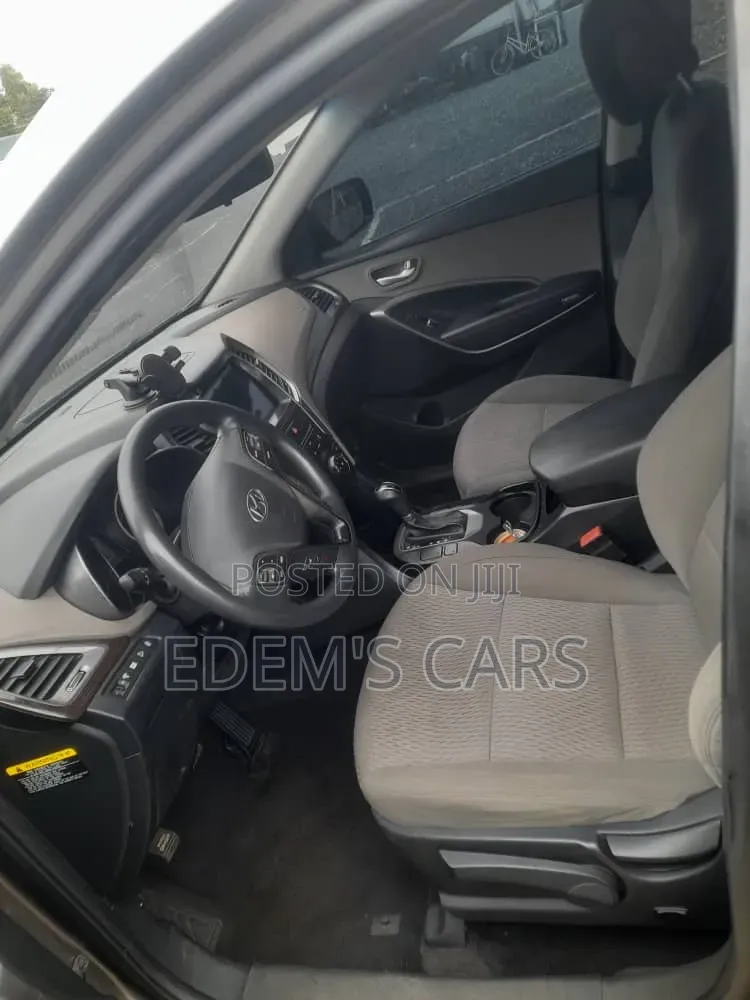 Hyundai Santa Fe 2017 Gray