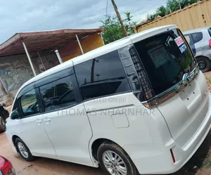 Toyota Voxy 2016 White