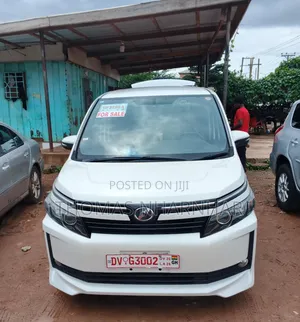 Toyota Voxy 2016 White