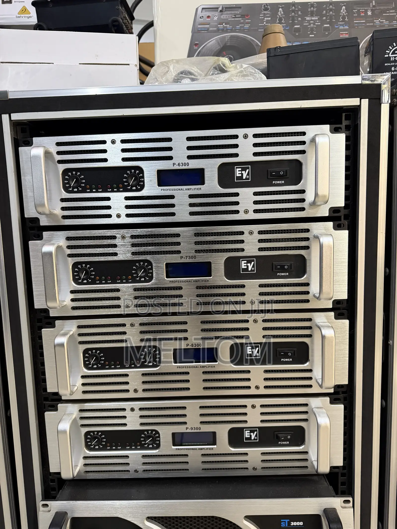 EV P-Series Professional Power Amplifier With Flight Case Rack