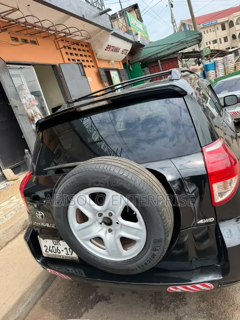 Toyota RAV4 2010 Black