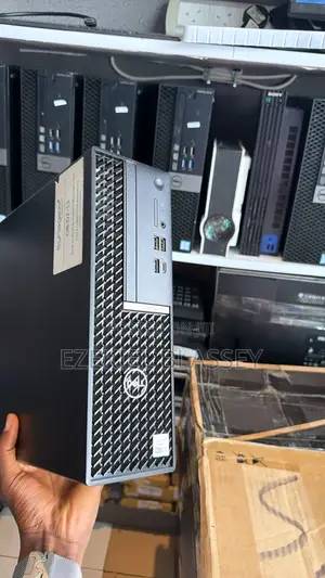 Desktop Computer Dell Optiplex 5060 8GB Intel Core i7 SSD 256GB