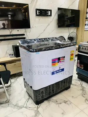 Ultra White Semi Automatic Pearl 18Kg Topload Twintub.