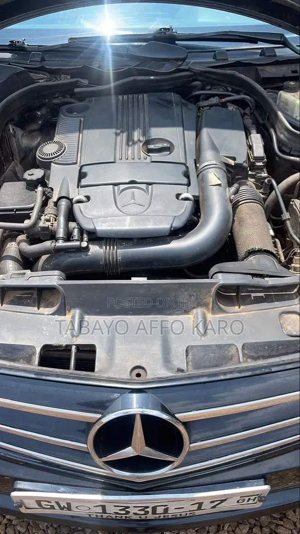 Mercedes-Benz C180 2010 Blue