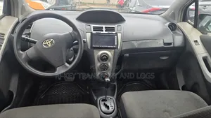 Toyota Vitz 2009 Brown