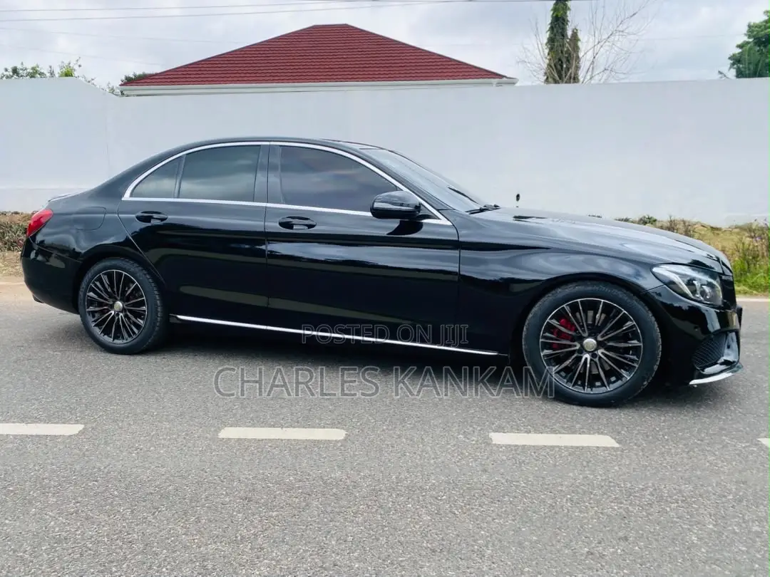 Mercedes-Benz C300 Sport 4Matic Sedan AWD (2.0L 4cyl 7A) 2017 Black