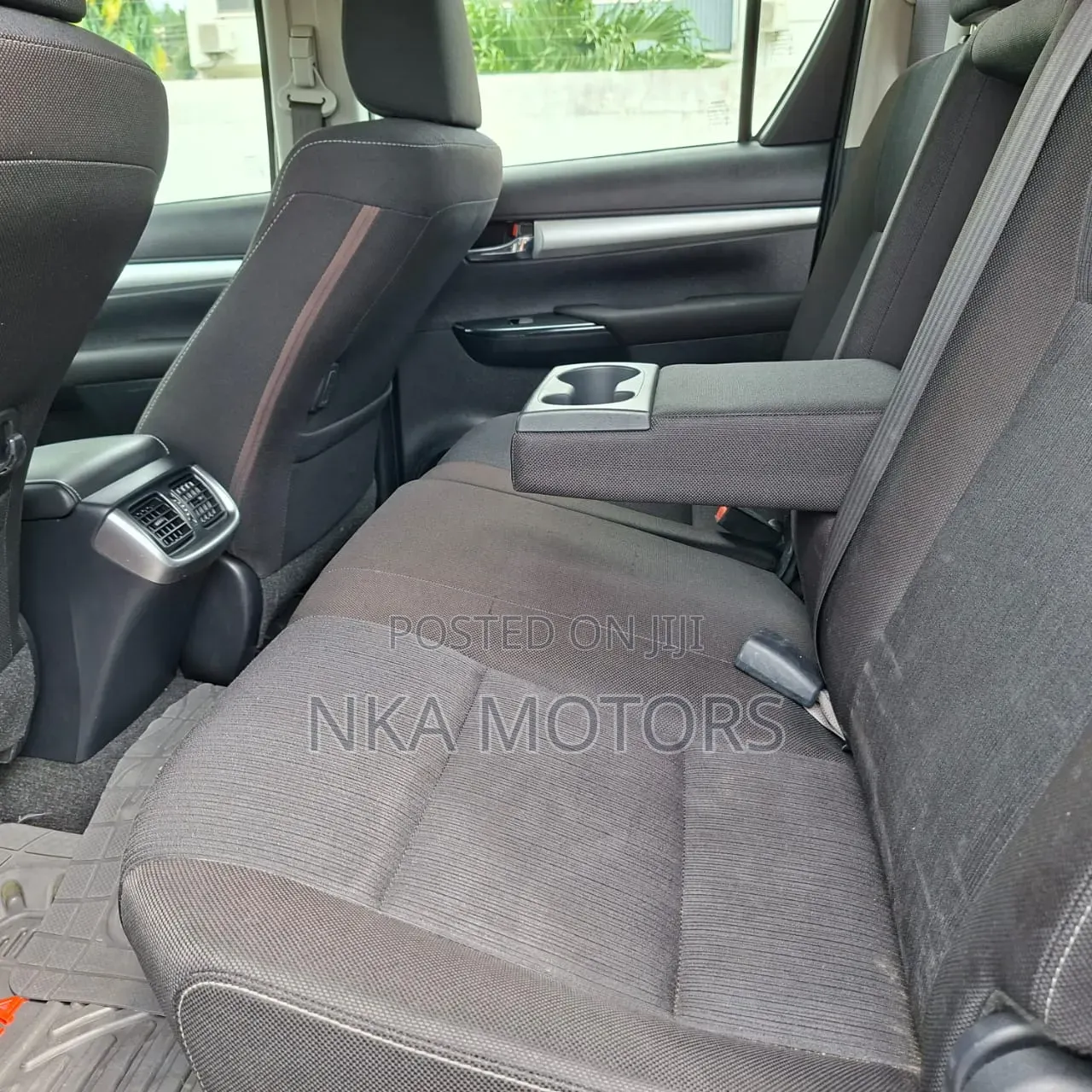 Toyota Hilux 2021 White