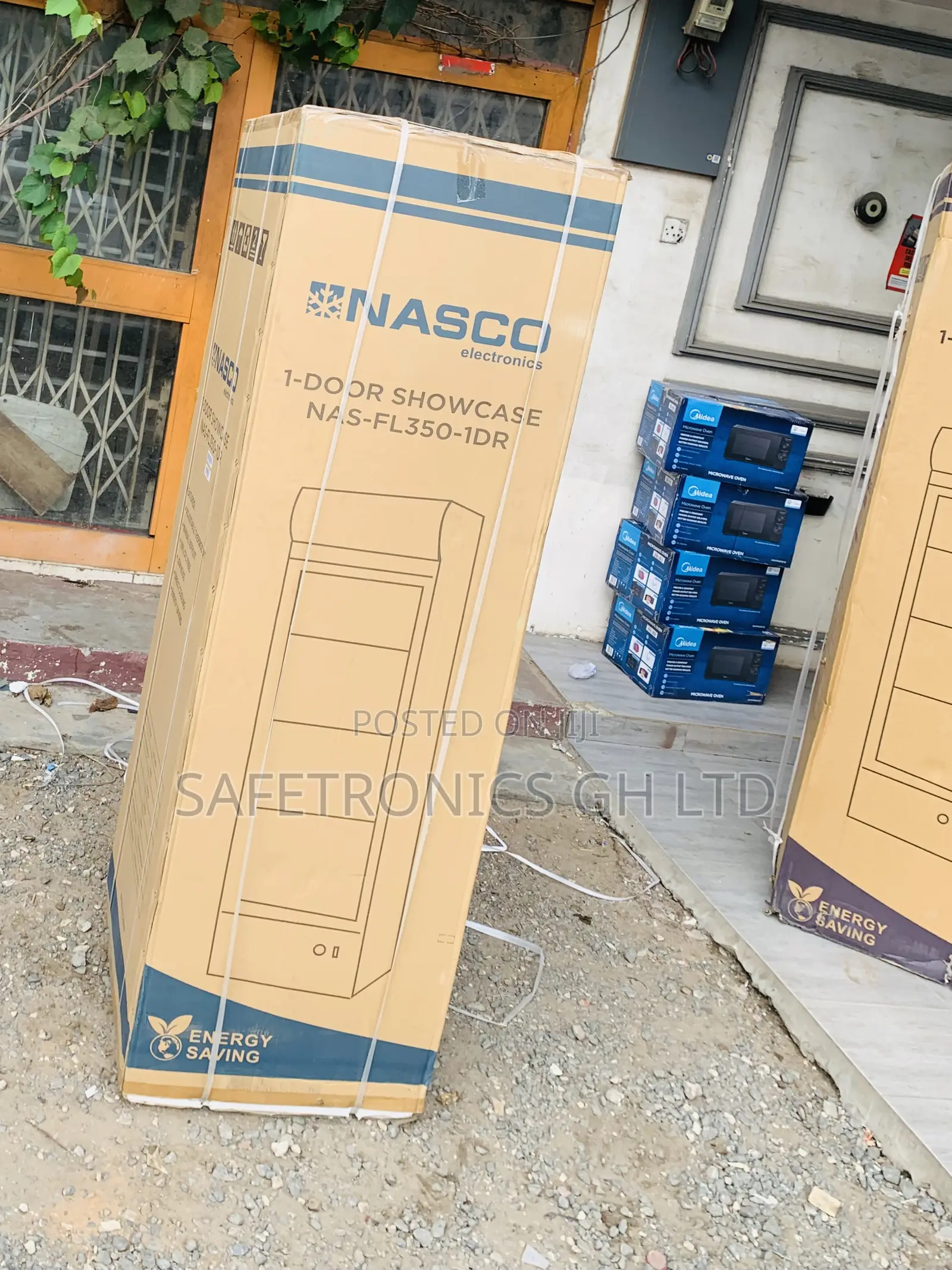 Neatly Sealed Nasco 288 LTRS Single Door Display Fridge NAS-FL350-1DR)