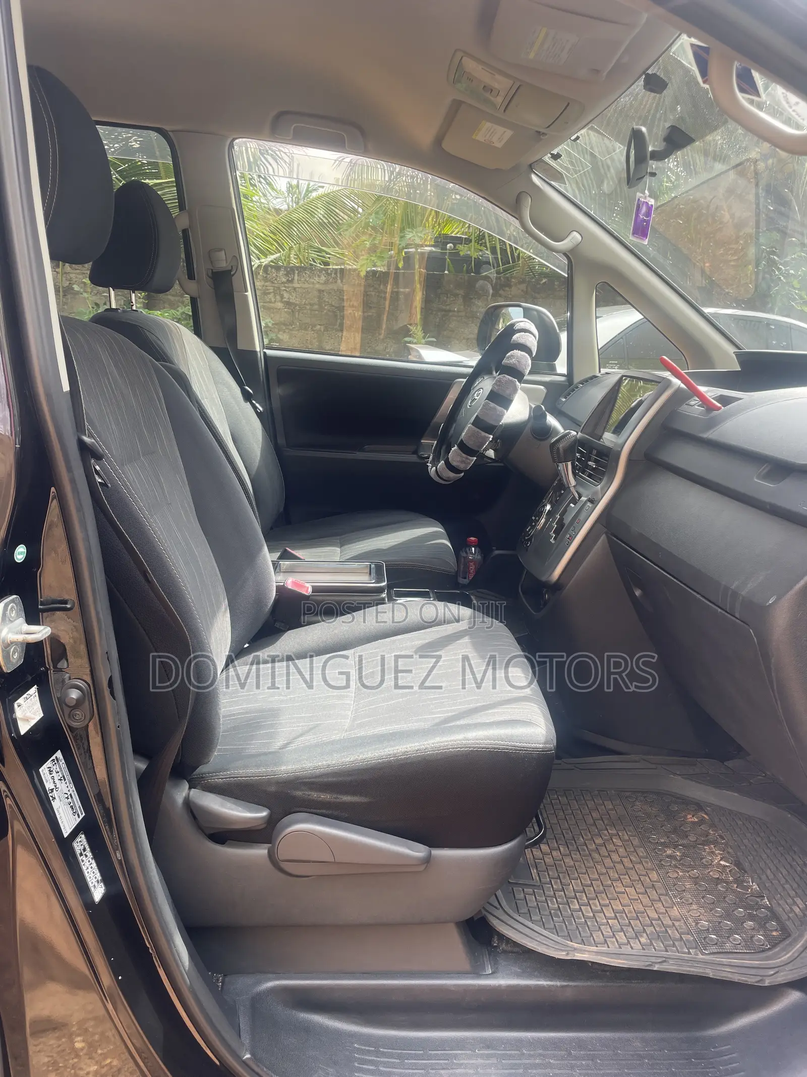 Toyota Voxy 2013 Black
