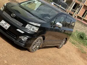 Toyota Voxy 2013 Black