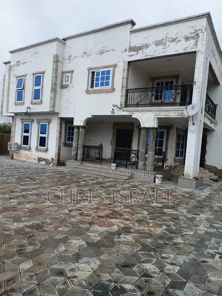 2bdrm Apartment in Oyibi Benarpat, Pentecost for rent