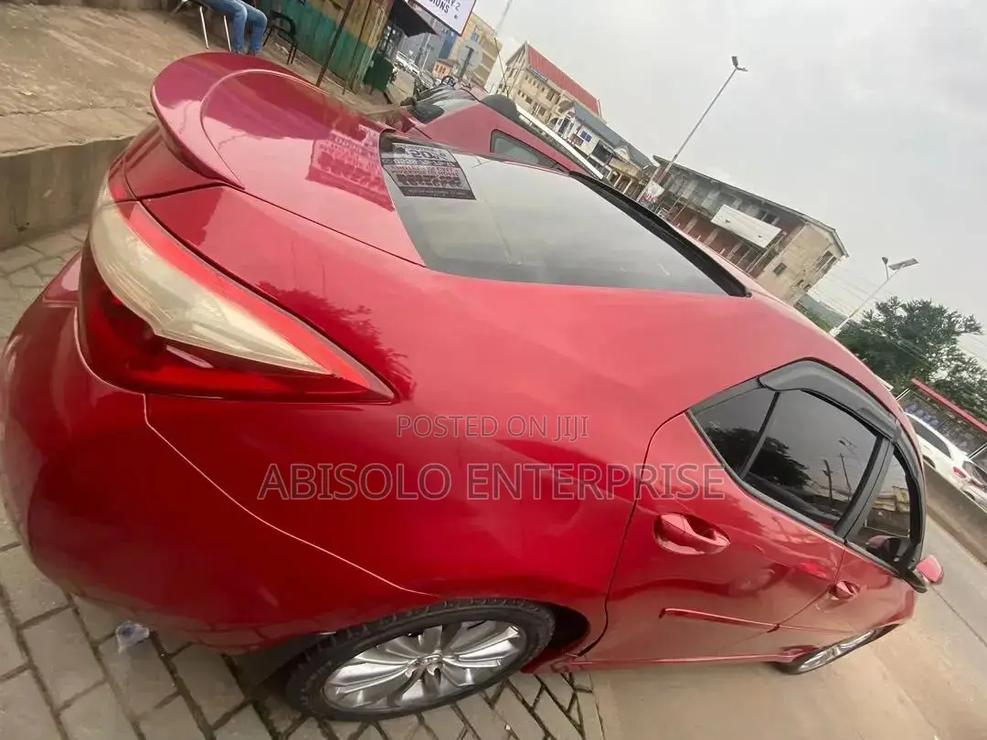 Toyota Corolla 2016 Red