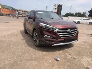 Hyundai Tucson Sport AWD 2017 Brown