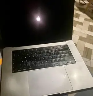 Laptop Apple MacBook Pro 2021 M1 16GB Apple M1 Pro SSD 500GB
