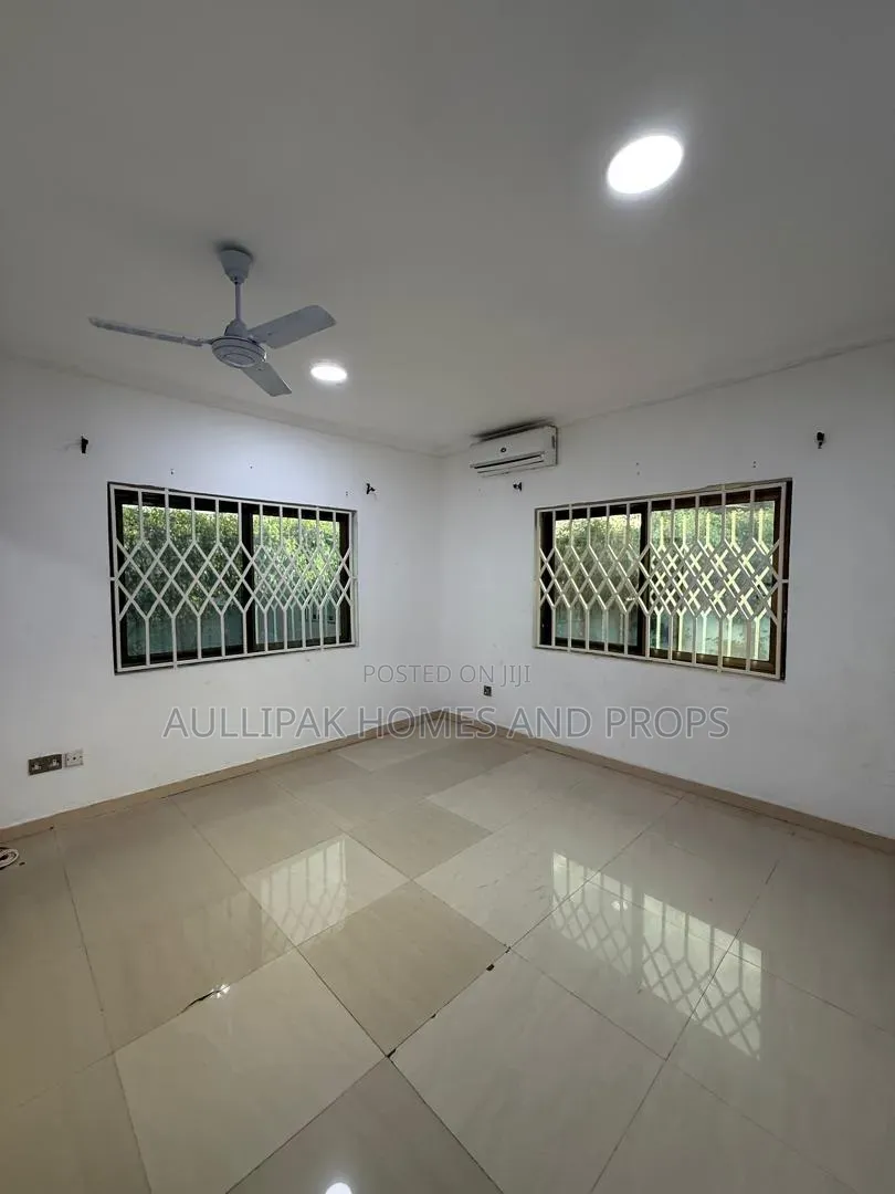 3bdrm House in Fair, Lake Side Estate for rent