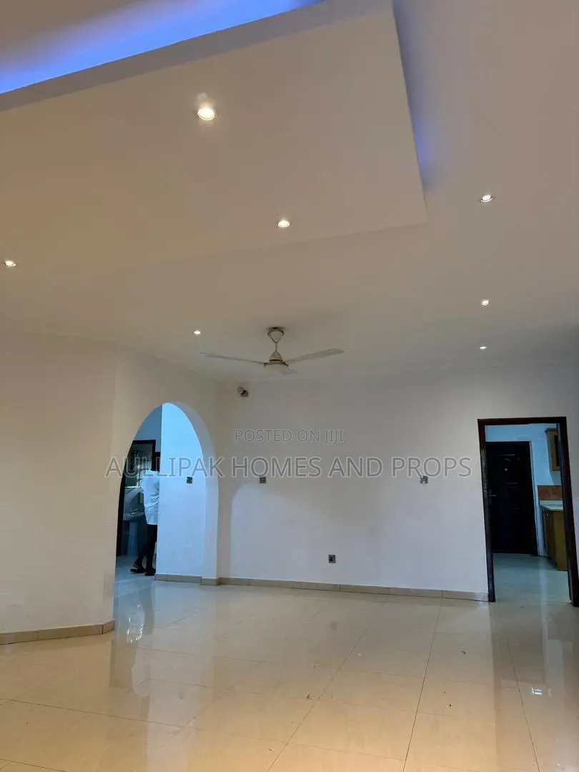 3bdrm House in Fair, Lake Side Estate for rent