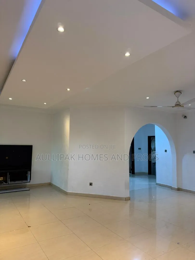 3bdrm House in Fair, Lake Side Estate for rent