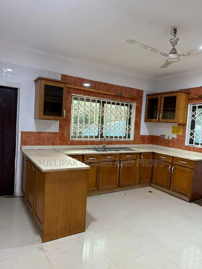 3bdrm House in Fair, Lake Side Estate for rent