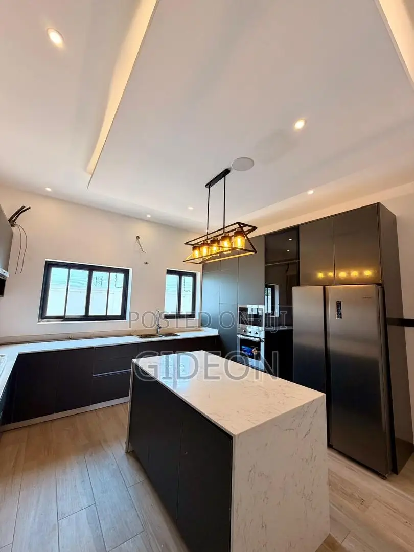 5bdrm House in Advantage Estate, School Junction for sale