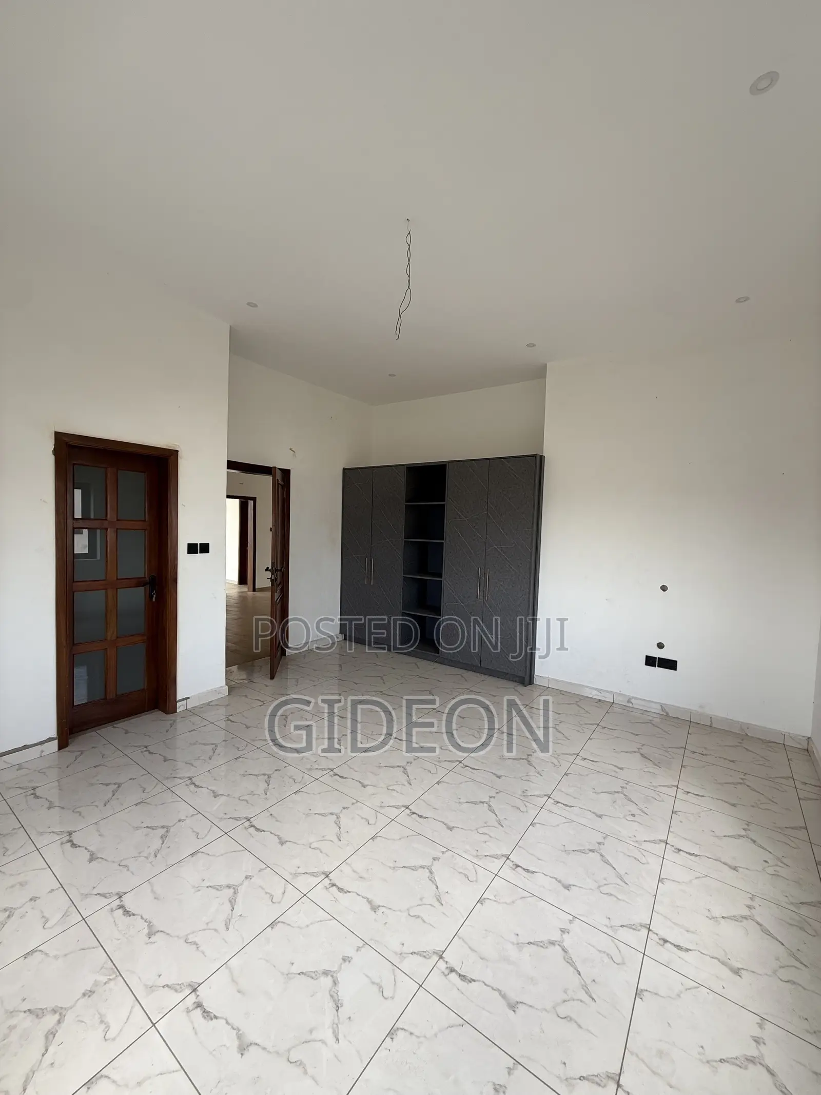 5bdrm House in Advantage Estate, School Junction for sale