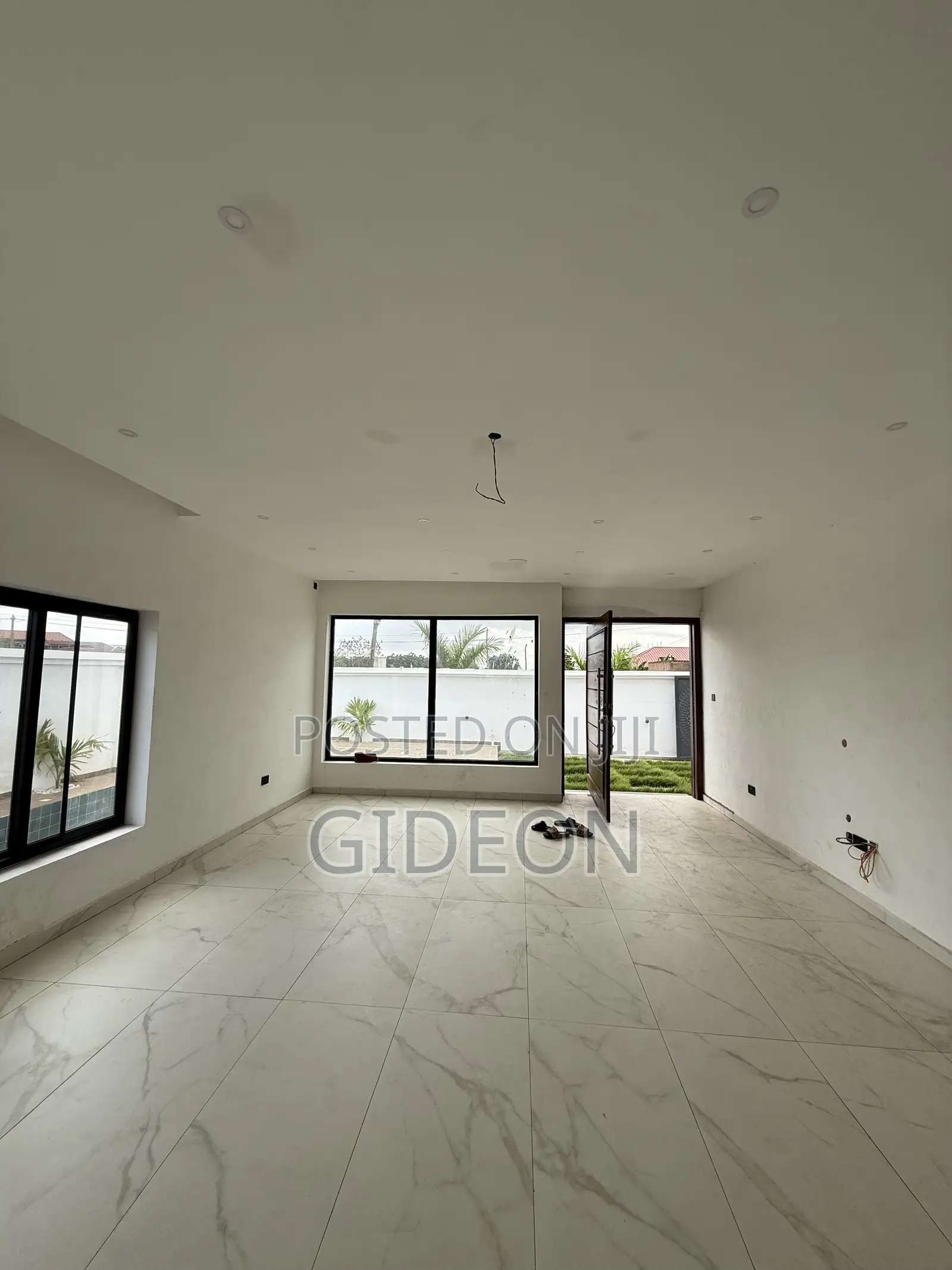 5bdrm House in Advantage Estate, School Junction for sale