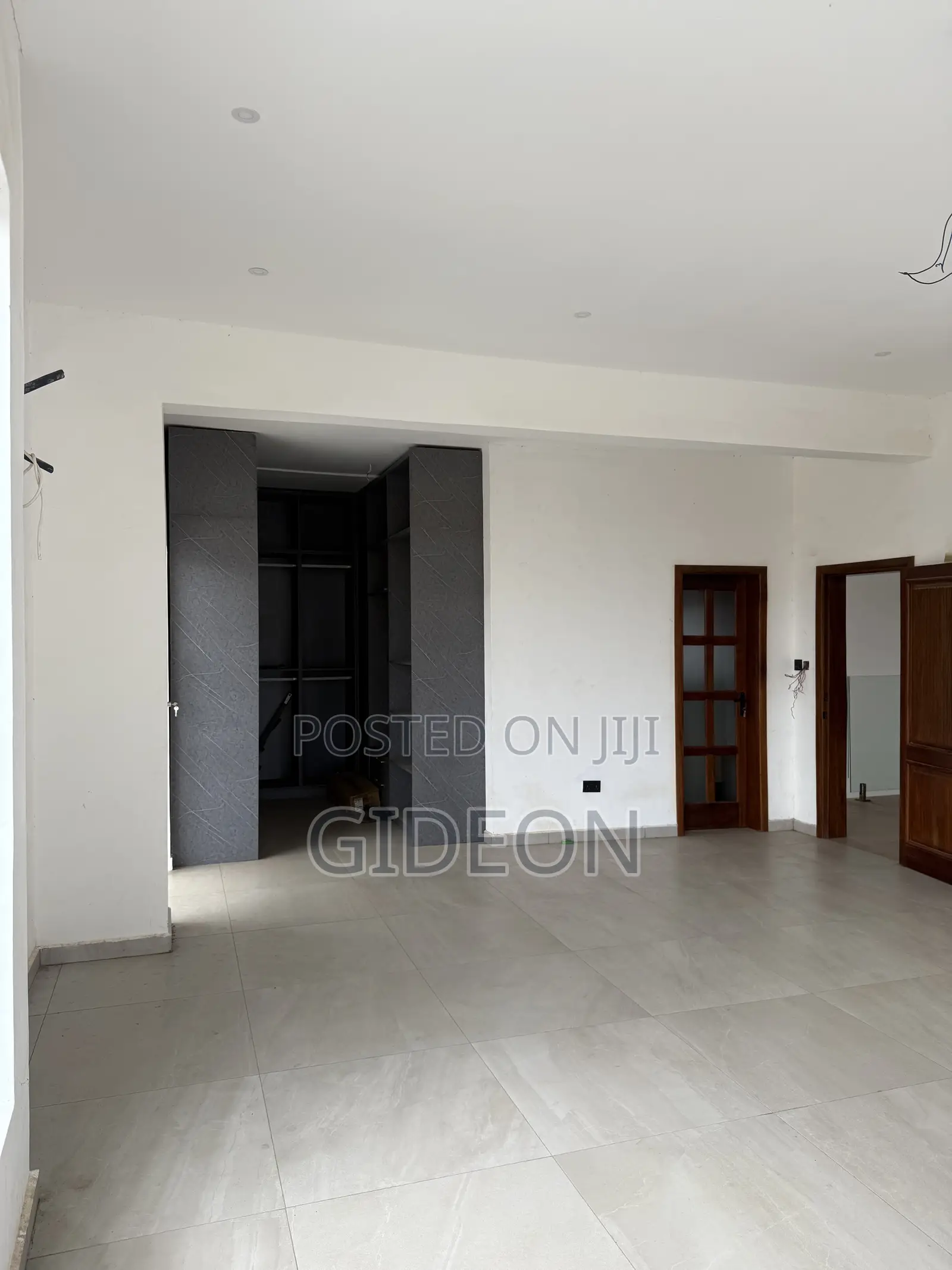 5bdrm House in Advantage Estate, School Junction for sale