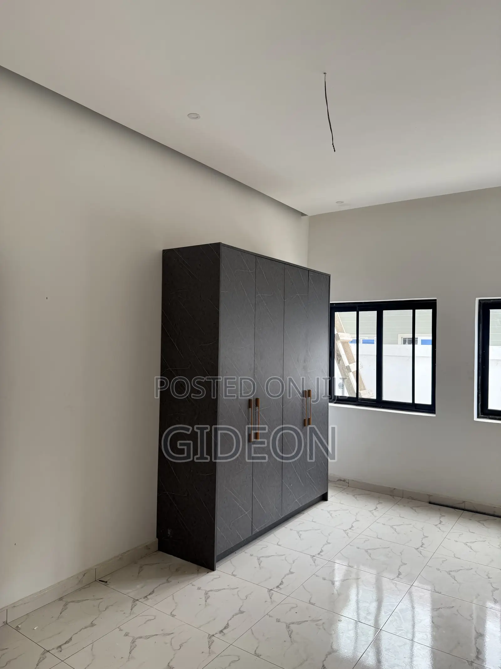 5bdrm House in Advantage Estate, School Junction for sale