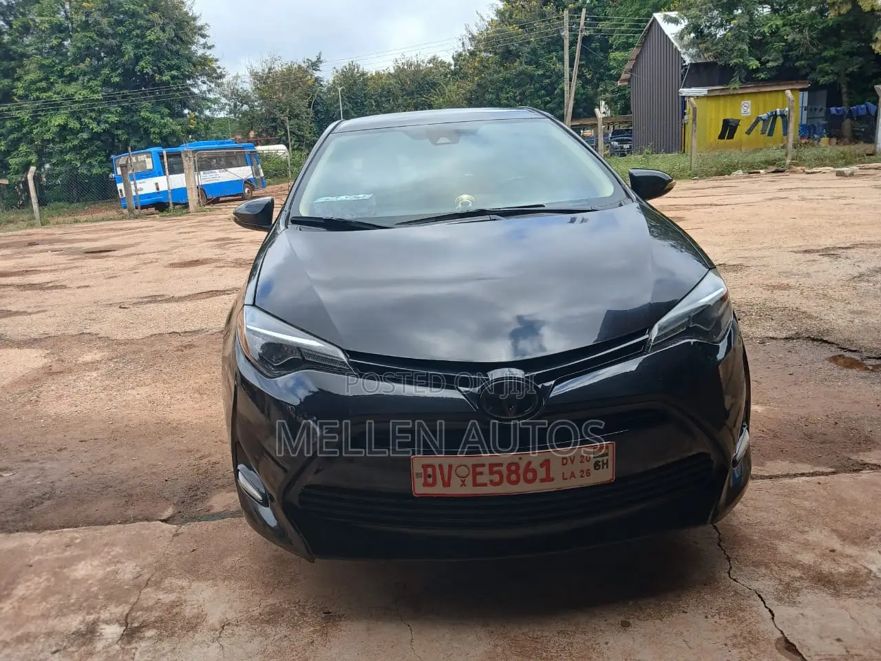 Toyota Corolla LE (1.8L 4cyl 2A) 2018 Black