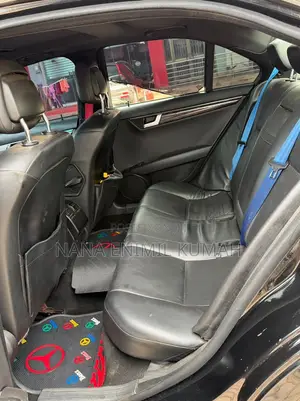Mercedes-Benz C300 2016 Black
