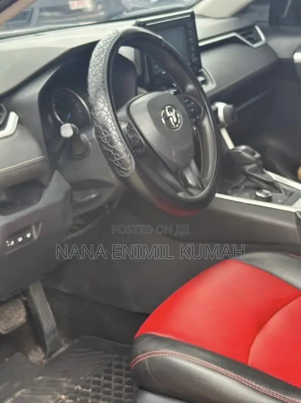 Toyota RAV4 2020 Red