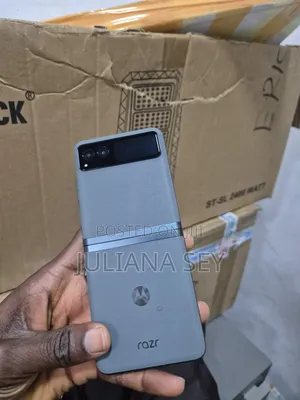 New Motorola Razr 40s 256 GB Gray