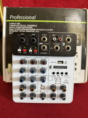 Behringer 4channels in-Built Audio Interface Mixer
