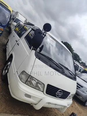 Bus 2015 White