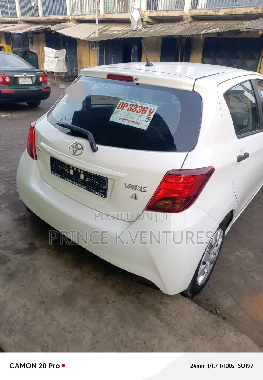 Toyota Yaris L Hatchback 5dr 2015 White