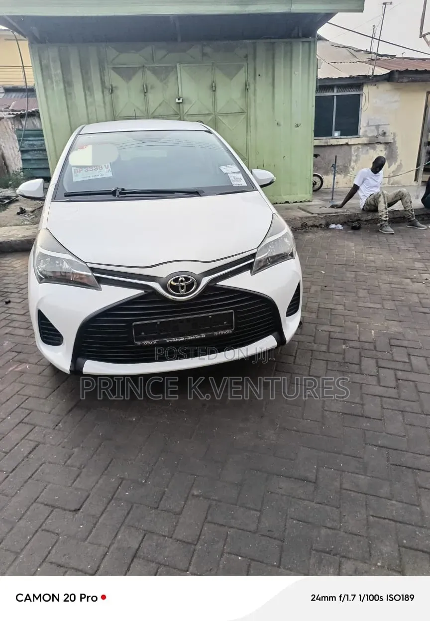 Toyota Yaris L Hatchback 5dr 2015 White