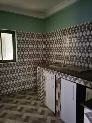 3bdrm Apartment in Biosk Properties, Malejor for rent