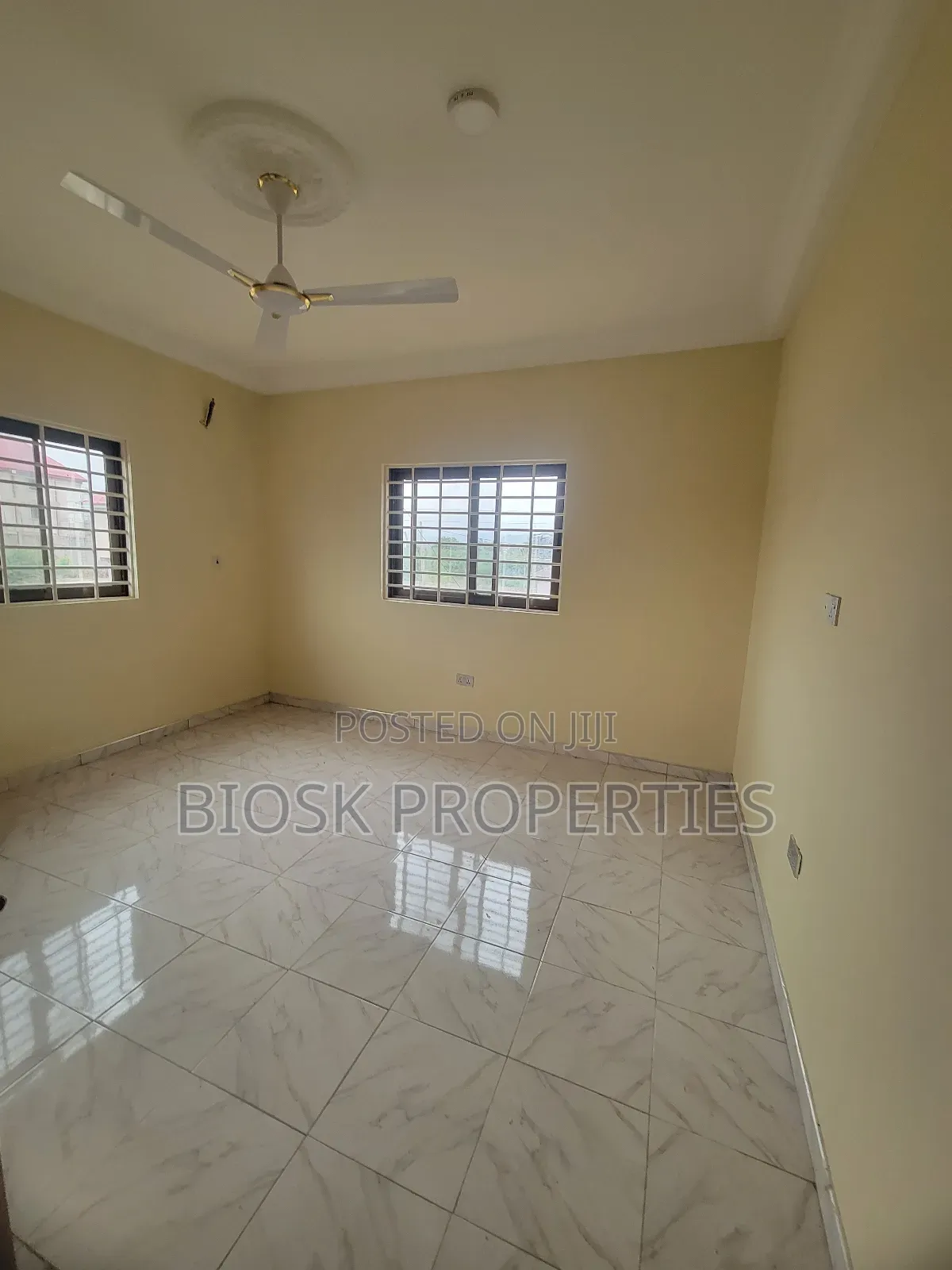 3bdrm Apartment in Biosk Properties, Malejor for rent