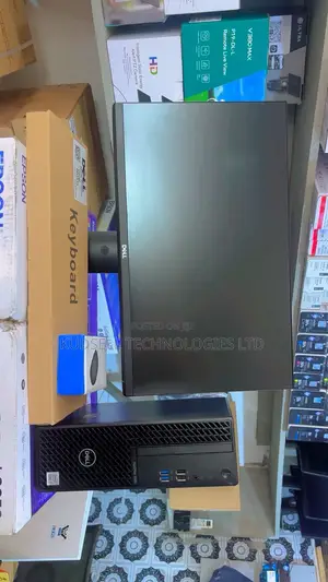 Desktop Computer Dell OptiPlex 3080 8GB Intel Core i5 SSD 256GB