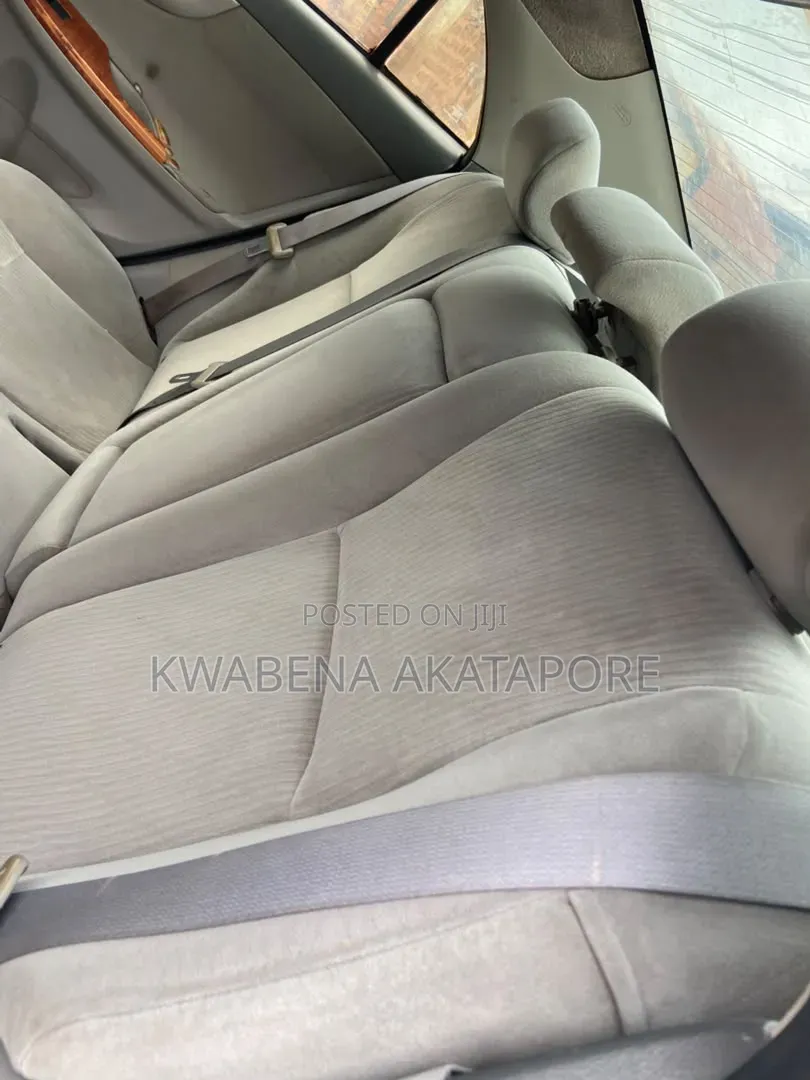Toyota Corolla XLE 4dr Sedan (1.8L 4cyl 4A) 2010 White