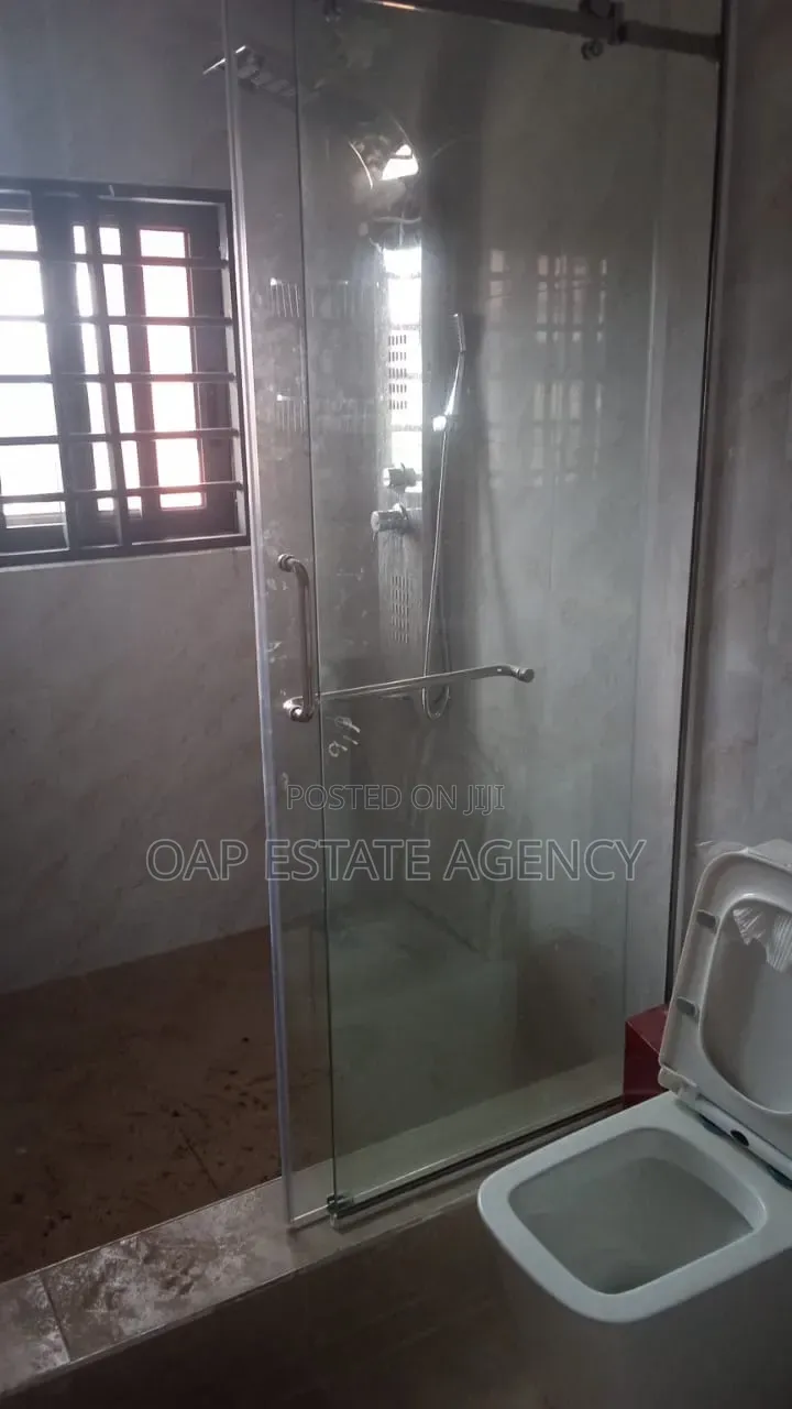 3bdrm Apartment in Asylum Down, NPP Office Area for rent
