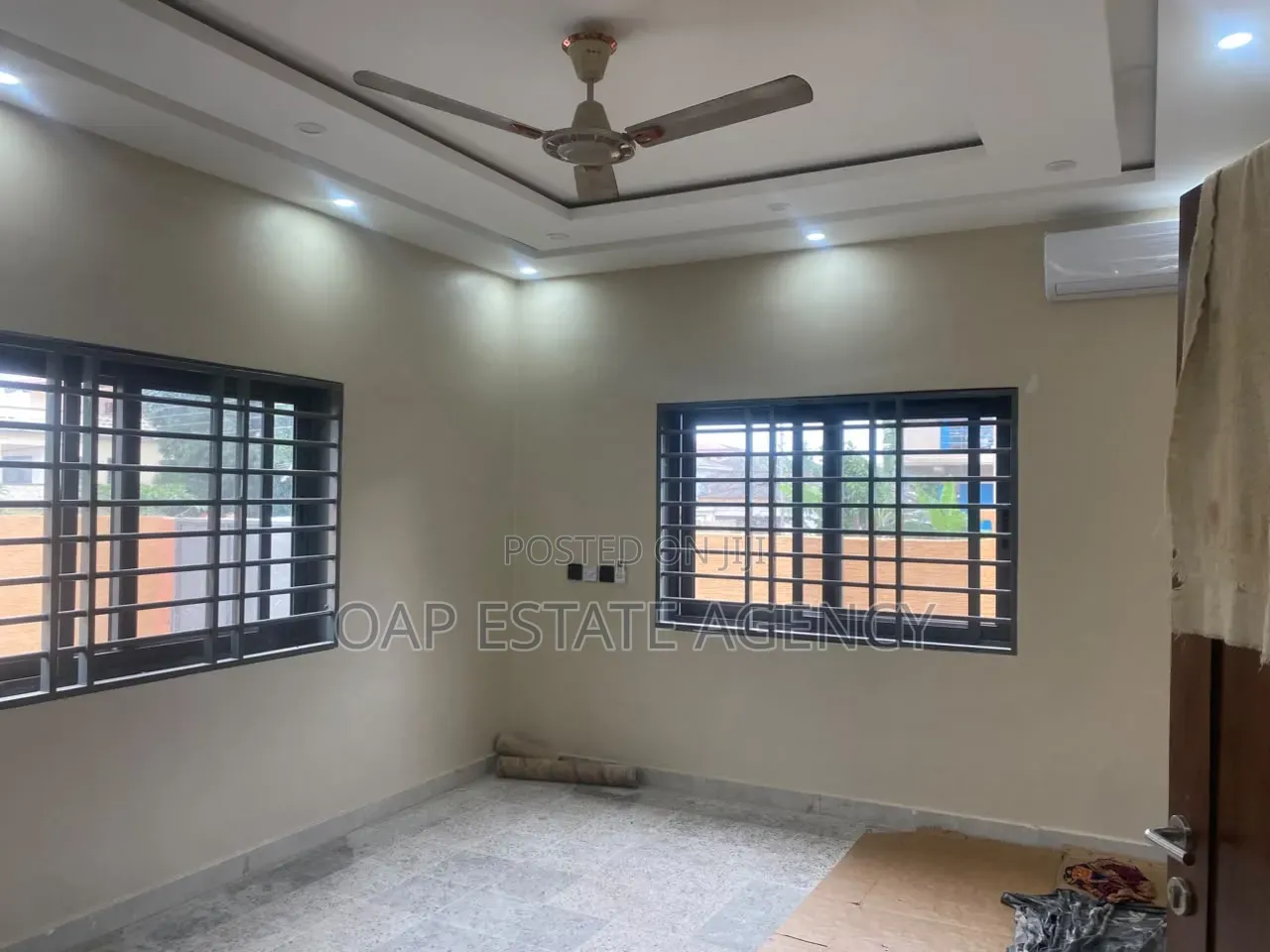 3bdrm Apartment in Asylum Down, NPP Office Area for rent