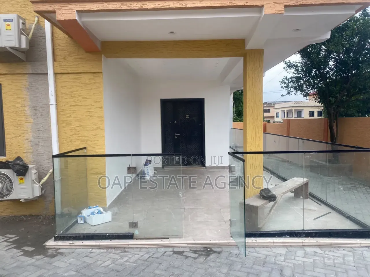3bdrm Apartment in Asylum Down, NPP Office Area for rent
