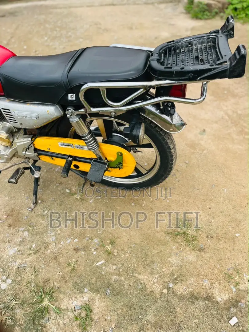 New Royal RY125 2025 Red