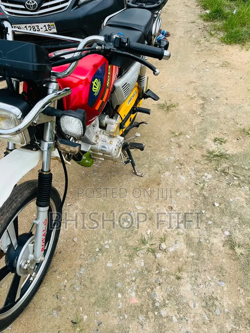 New Royal RY125 2025 Red